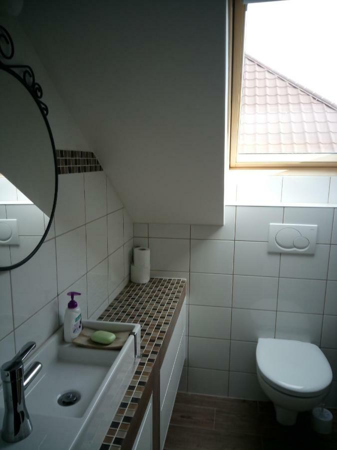 Walnut Apartment With Sauna And Pond Topolcany Luaran gambar